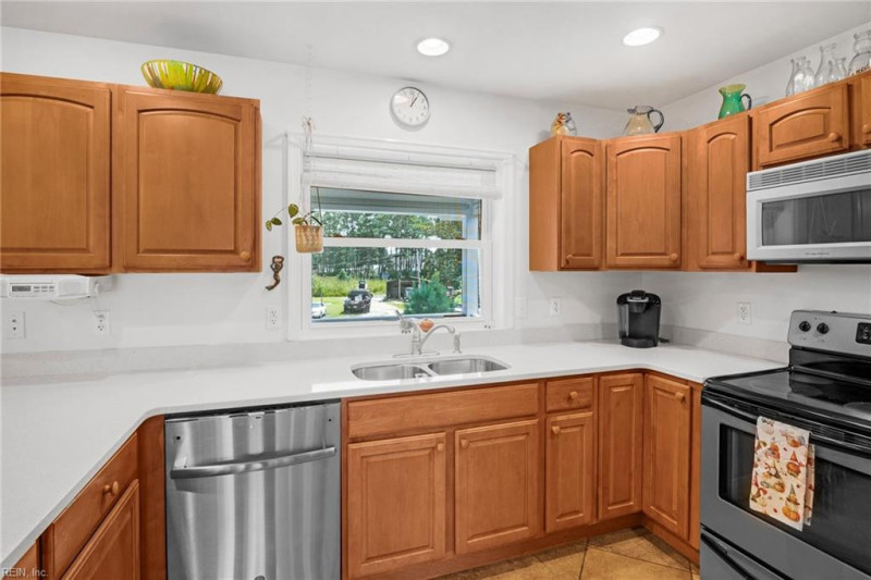 Photo 12 of 36 residential for sale in Accomack County virginia