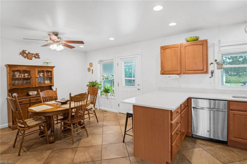 Photo 7 of 36 residential for sale in Accomack County virginia