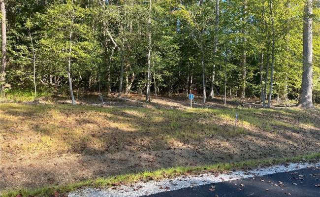 5361 Ridgewood Hills Drive, James City County, VA 23188