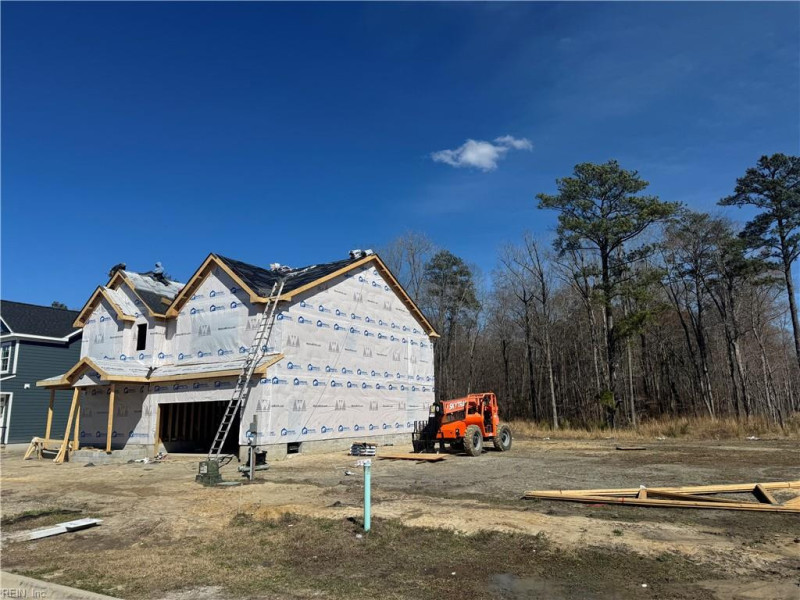 Photo 3 of 7 residential for sale in Chesapeake virginia