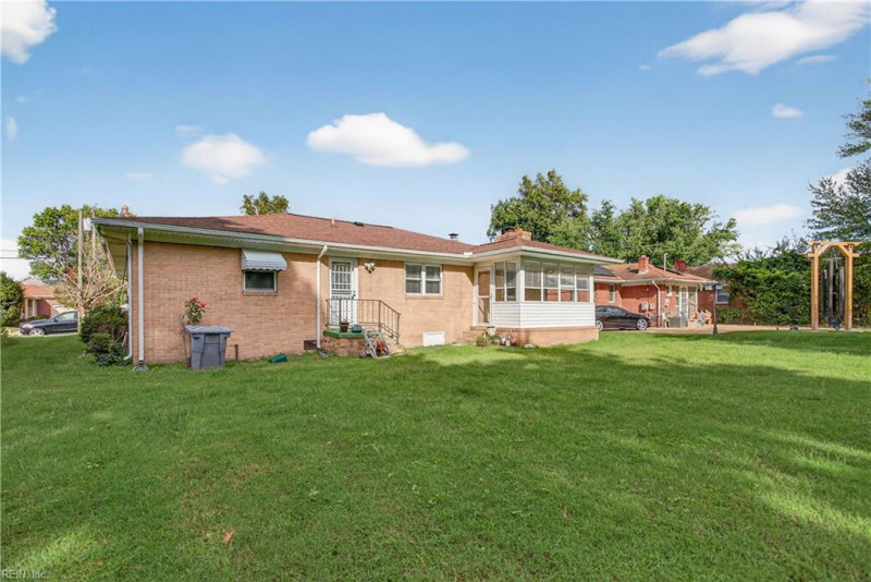 Photo 27 of 32 residential for sale in Hampton virginia