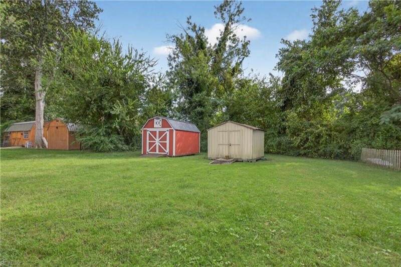 Photo 28 of 32 residential for sale in Hampton virginia