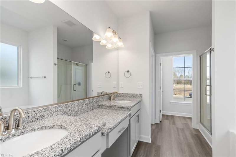 Photo 16 of 46 residential for sale in Chesapeake virginia