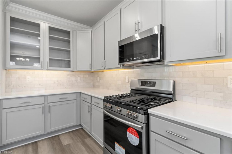 Photo 8 of 46 residential for sale in Chesapeake virginia