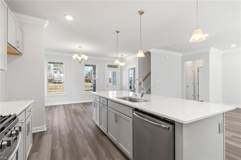 Photo 9 of 46 residential for sale in Chesapeake virginia