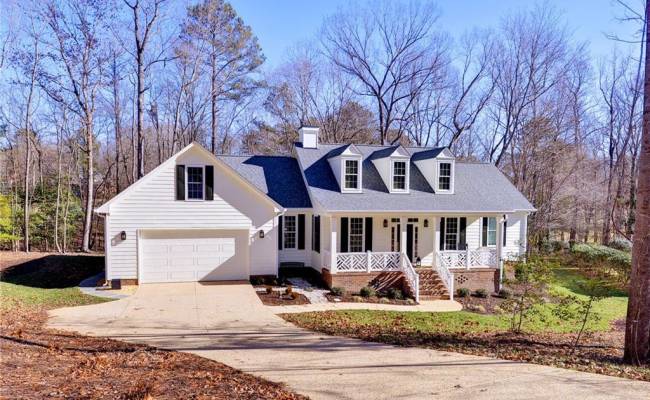 5357 Ridgewood Hills Drive, James City County, VA 23188