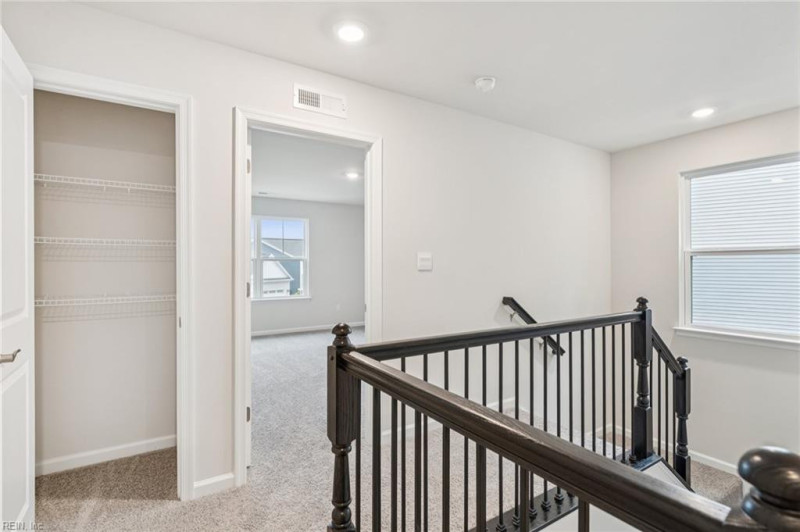 Photo 13 of 33 residential for sale in Gloucester County virginia