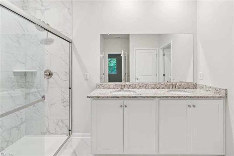 Photo 19 of 33 residential for sale in Gloucester County virginia