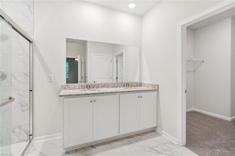 Photo 20 of 33 residential for sale in Gloucester County virginia