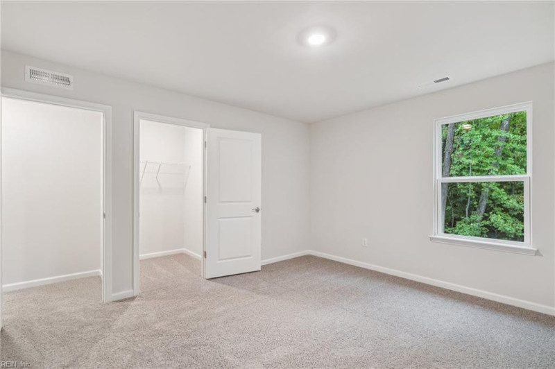 Photo 27 of 33 residential for sale in Gloucester County virginia