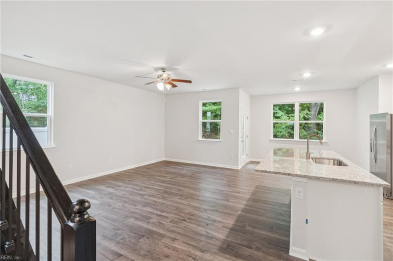 Photo 4 of 33 residential for sale in Gloucester County virginia