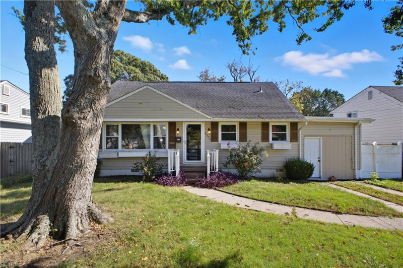 Photo 2 of 28 residential for sale in Norfolk virginia