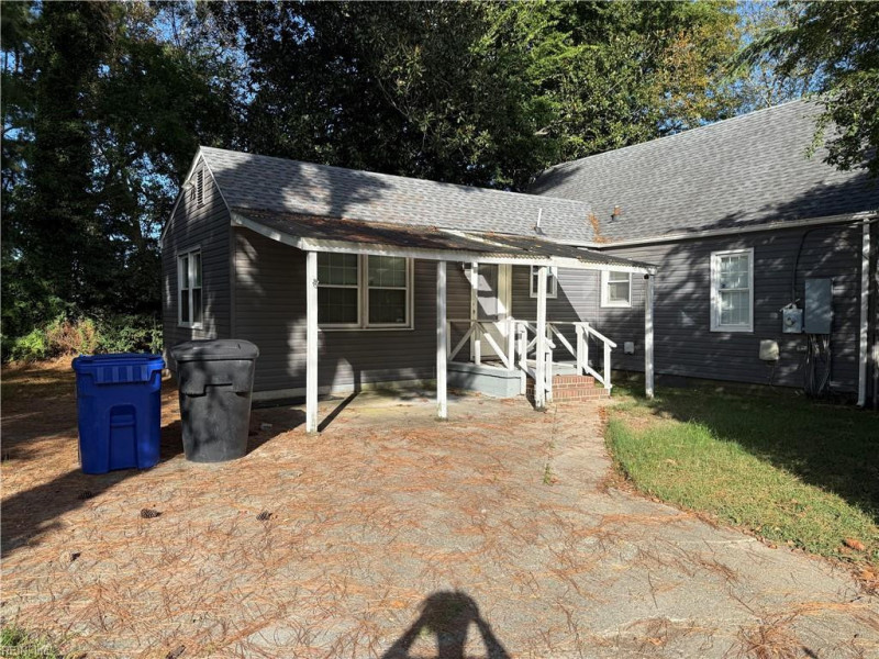 Photo 10 of 29 residential for sale in Portsmouth virginia