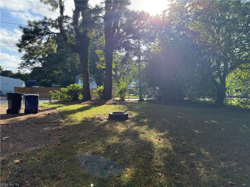 Photo 11 of 29 residential for sale in Portsmouth virginia