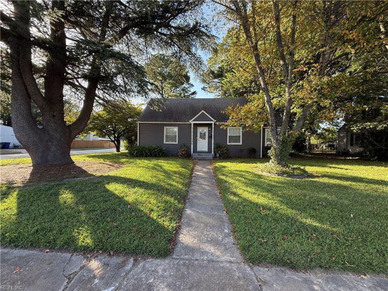 Photo 23 of 29 residential for sale in Portsmouth virginia