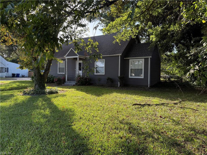 Photo 24 of 29 residential for sale in Portsmouth virginia