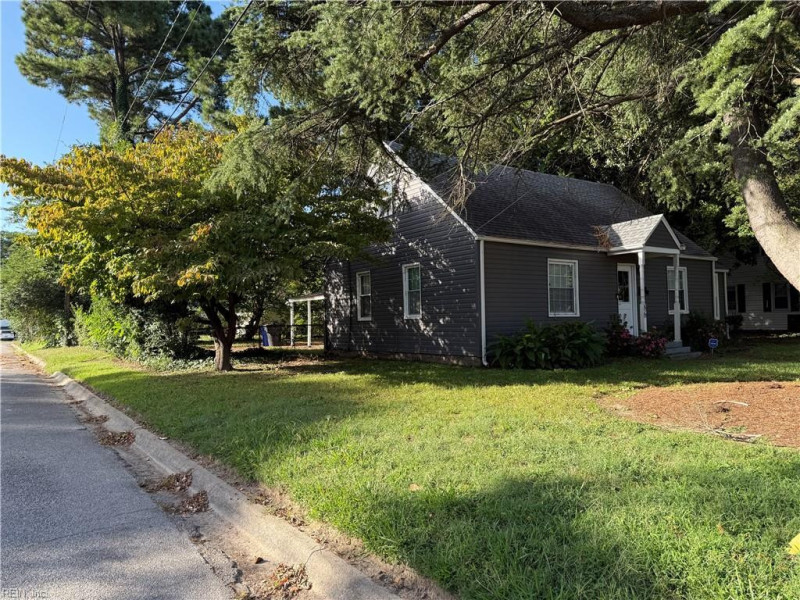 Photo 26 of 29 residential for sale in Portsmouth virginia