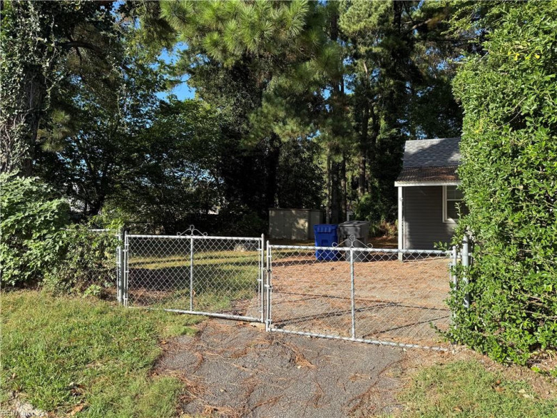 Photo 28 of 29 residential for sale in Portsmouth virginia