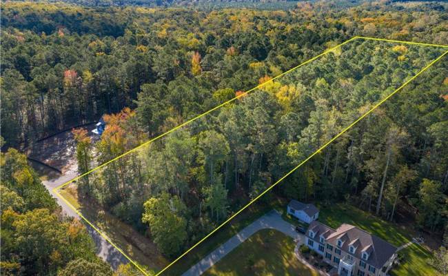 8 Riverwatch Drive, Gloucester County, VA 23061