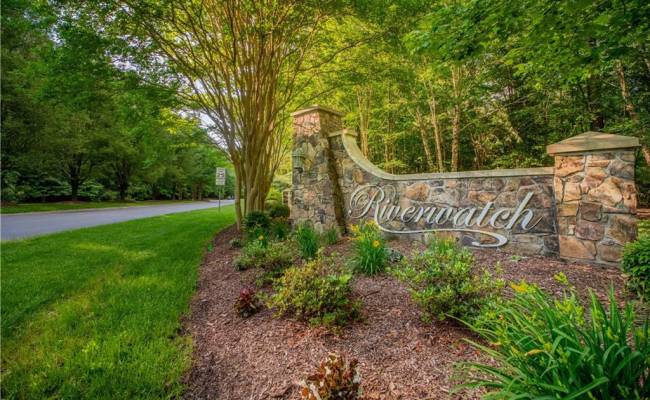 8 Riverwatch Drive, Gloucester County, VA 23061