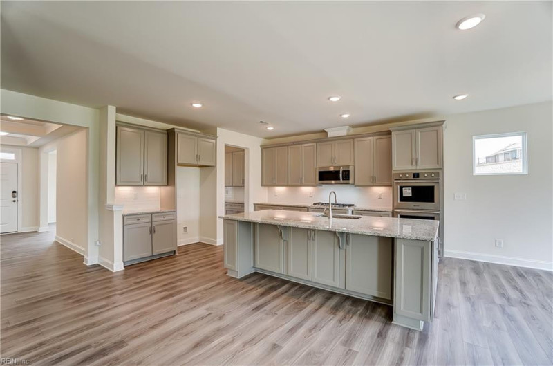 Photo 12 of 33 residential for sale in Suffolk virginia