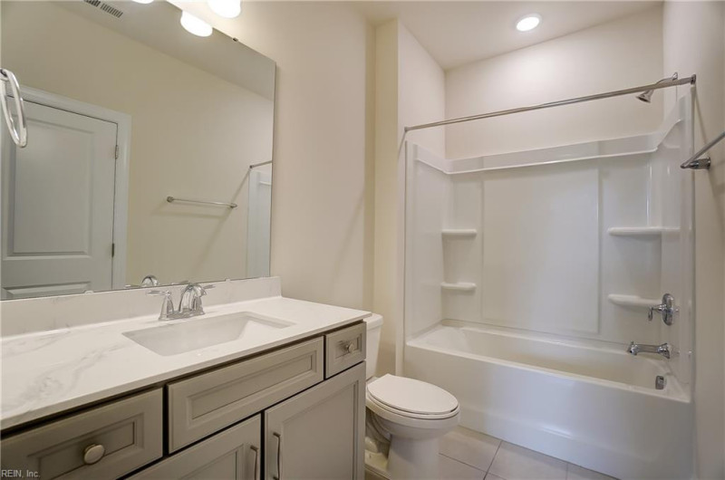 Photo 25 of 33 residential for sale in Suffolk virginia
