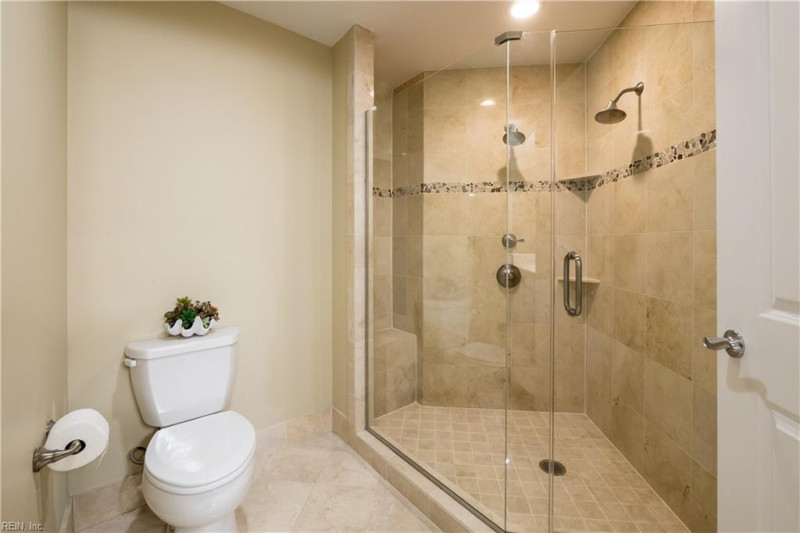 Photo 25 of 40 residential for sale in Virginia Beach virginia