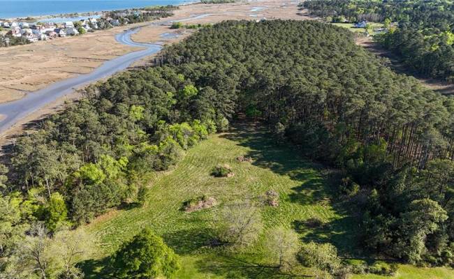 950 Beach Road, Hampton, VA 23664