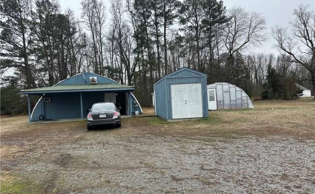 30683 Peachtree Avenue, Southampton County, VA 23878