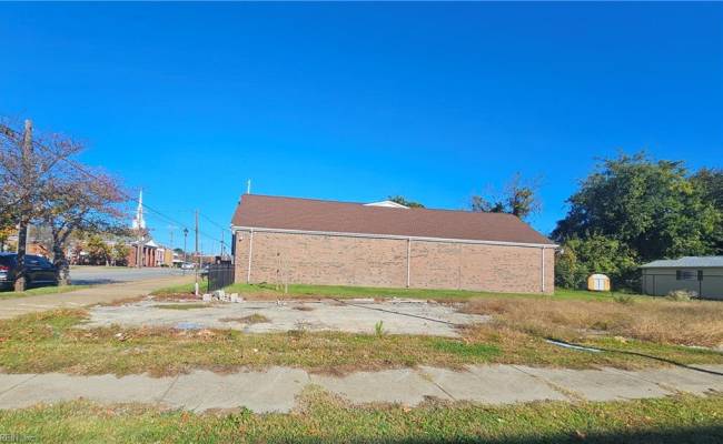 3200 Chestnut Avenue, Newport News, VA 23607