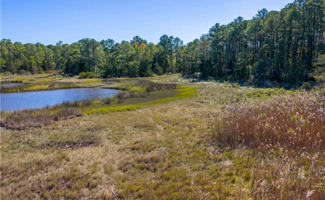 25+AC Glass Road, Gloucester County, VA 23072