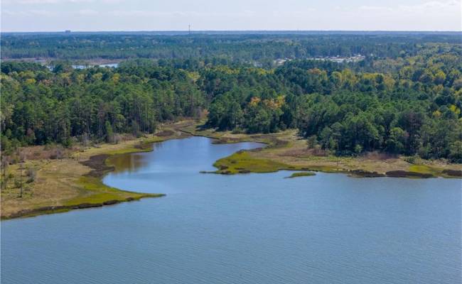 25+AC Glass Road, Gloucester County, VA 23072