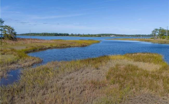 25+AC Glass Road, Gloucester County, VA 23072