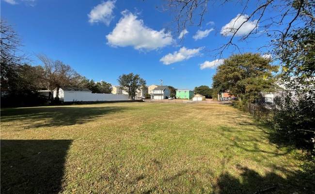 1923 Ocean View Avenue, Norfolk, VA 23503