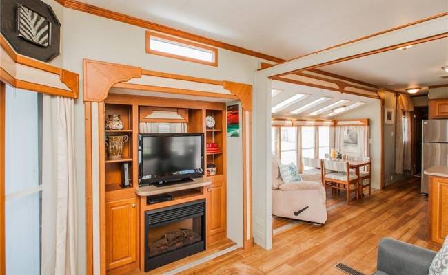 3665 Sandpiper Road, Virginia Beach, VA 23456