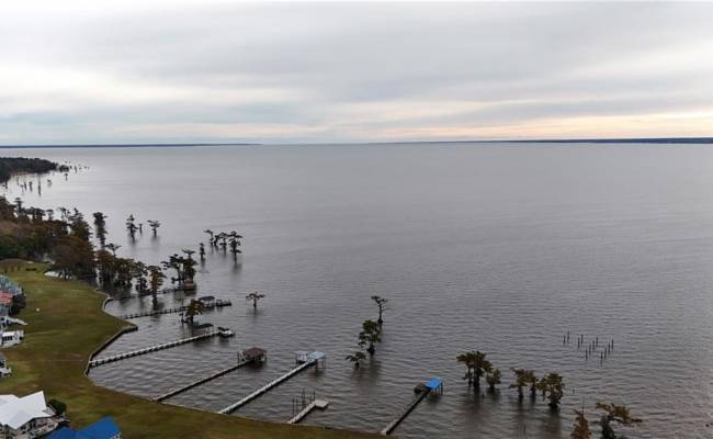 419 BATCHELOR BAY Drive, Bertie County, NC 27957