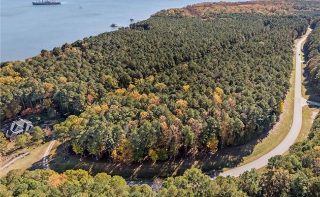 1437 Lawnes Neck Drive, Isle of Wight County, VA 23430