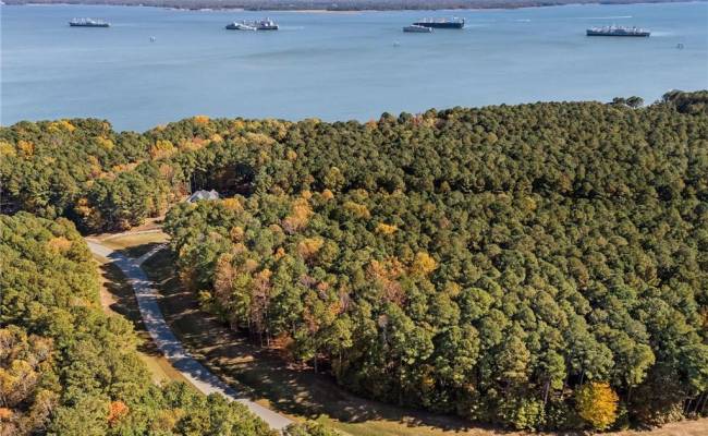 1437 Lawnes Neck Drive, Isle of Wight County, VA 23430