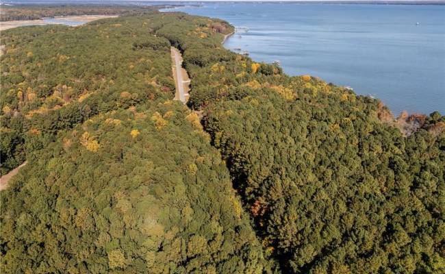 1437 Lawnes Neck Drive, Isle of Wight County, VA 23430