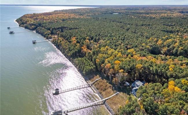 1437 Lawnes Neck Drive, Isle of Wight County, VA 23430