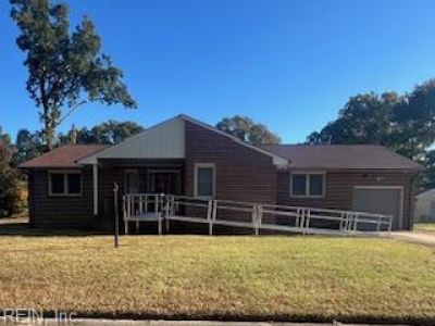 property image for 215 Woodbury Forrest Drive HAMPTON VA 23666