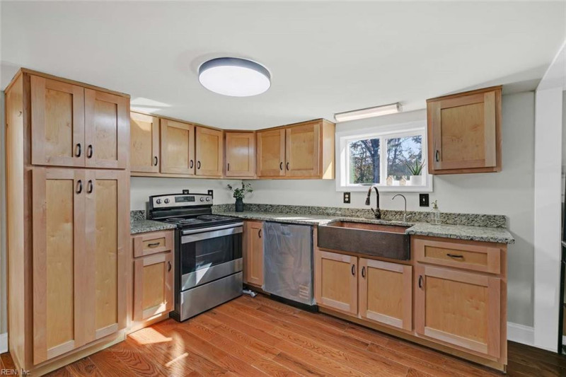 Photo 15 of 41 residential for sale in Mathews County virginia