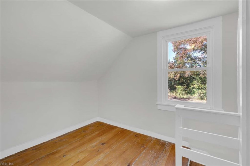 Photo 31 of 41 residential for sale in Mathews County virginia
