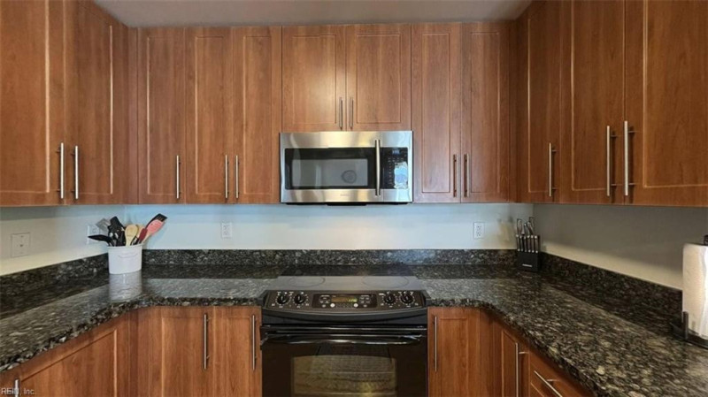 Photo 10 of 38 residential for sale in Virginia Beach virginia