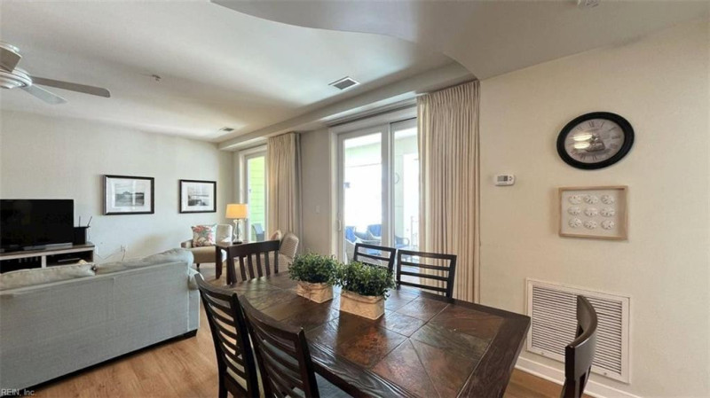 Photo 14 of 38 residential for sale in Virginia Beach virginia