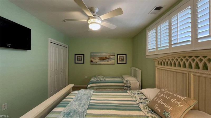 Photo 28 of 38 residential for sale in Virginia Beach virginia