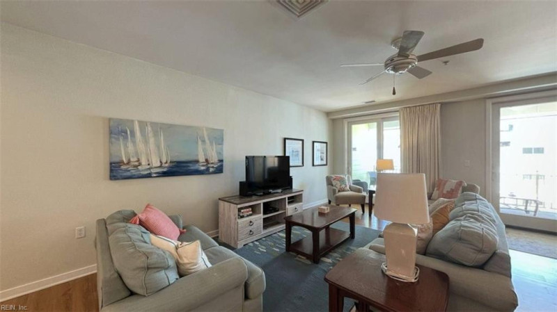 Photo 7 of 38 residential for sale in Virginia Beach virginia