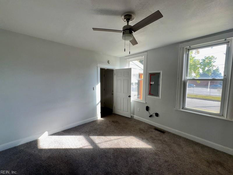 Photo 11 of 13 residential for sale in Portsmouth virginia
