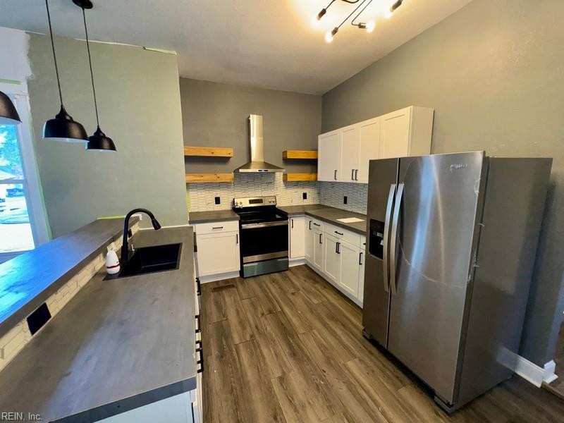 Photo 5 of 13 residential for sale in Portsmouth virginia
