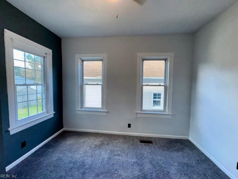 Photo 8 of 13 residential for sale in Portsmouth virginia